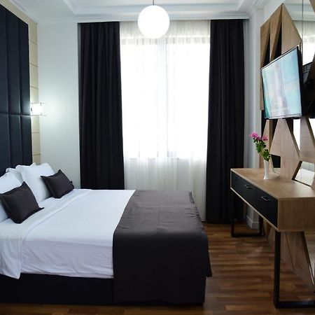 Hotel Comfort Tirana Eksteriør billede