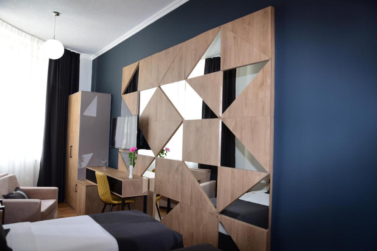 Hotel Comfort Tirana Eksteriør billede