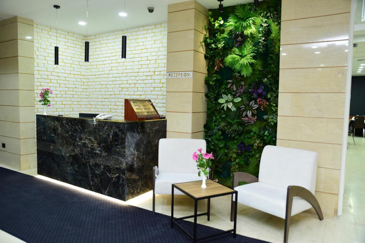 Hotel Comfort Tirana Eksteriør billede