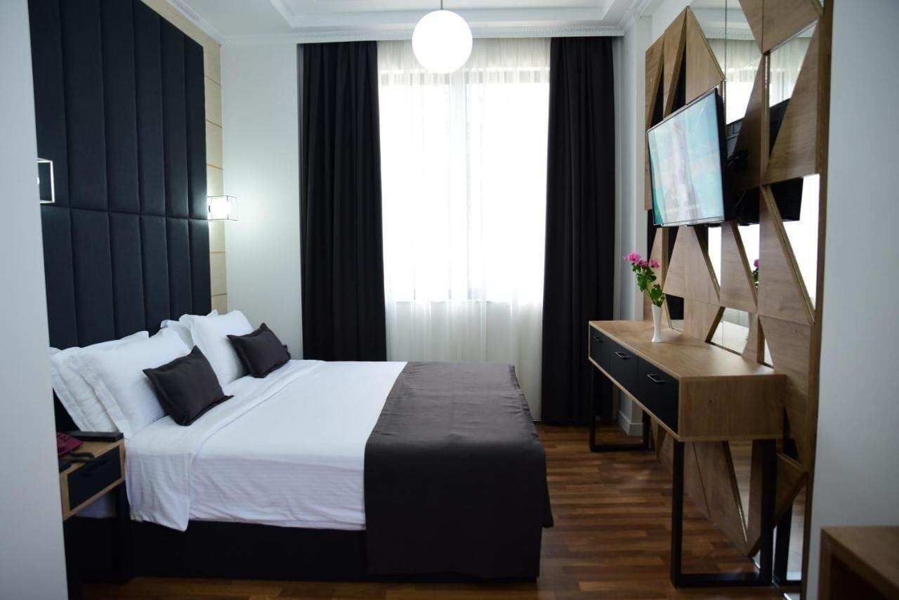 Hotel Comfort Tirana Eksteriør billede