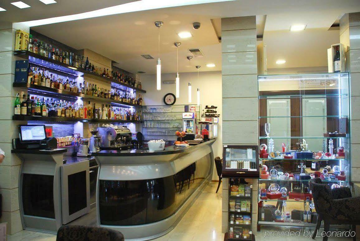 Hotel Comfort Tirana Eksteriør billede