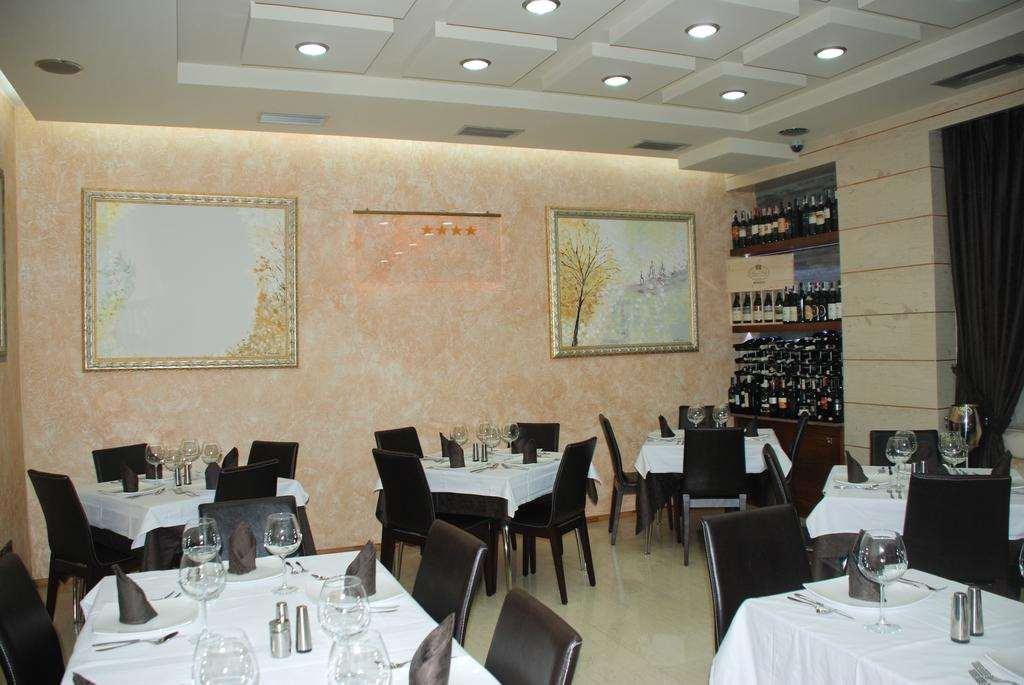 Hotel Comfort Tirana Restaurant billede